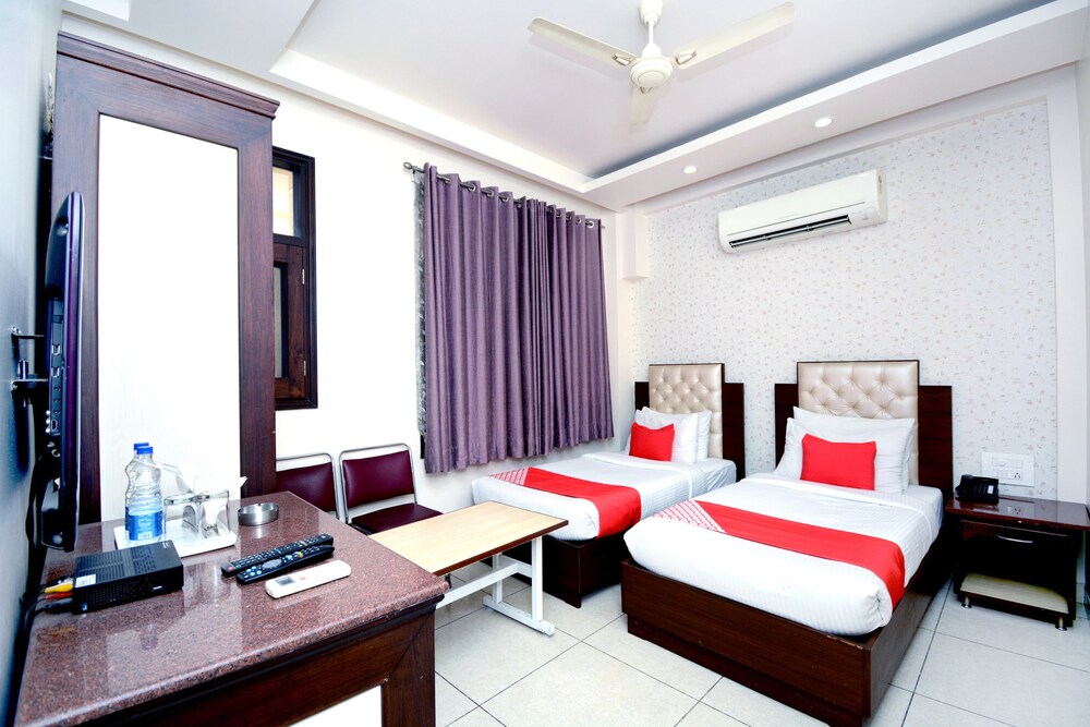 Leela Residency By OYO Rooms in Karnal, India