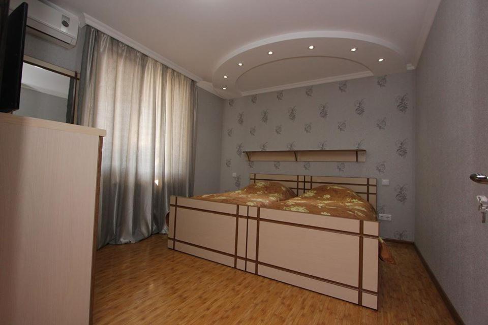 Rustaveli 106