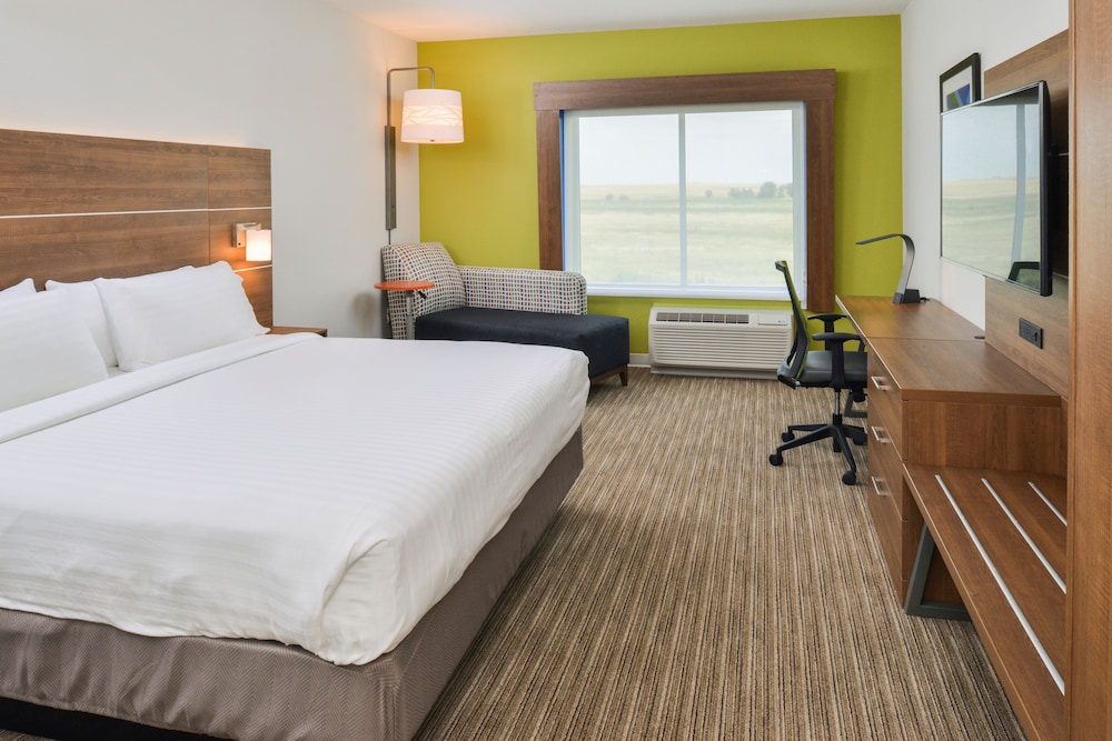 Holiday Inn Express & Suites Chadron by IHG - photo 3