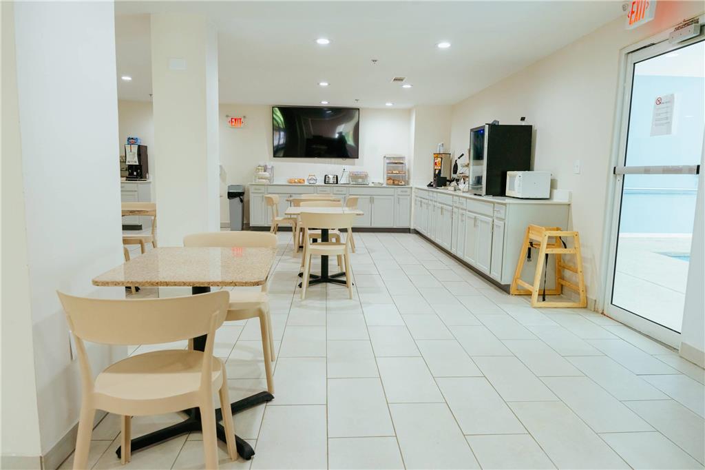 Clarion Pointe Dillard near Blue Ridge Mountains - photo 34