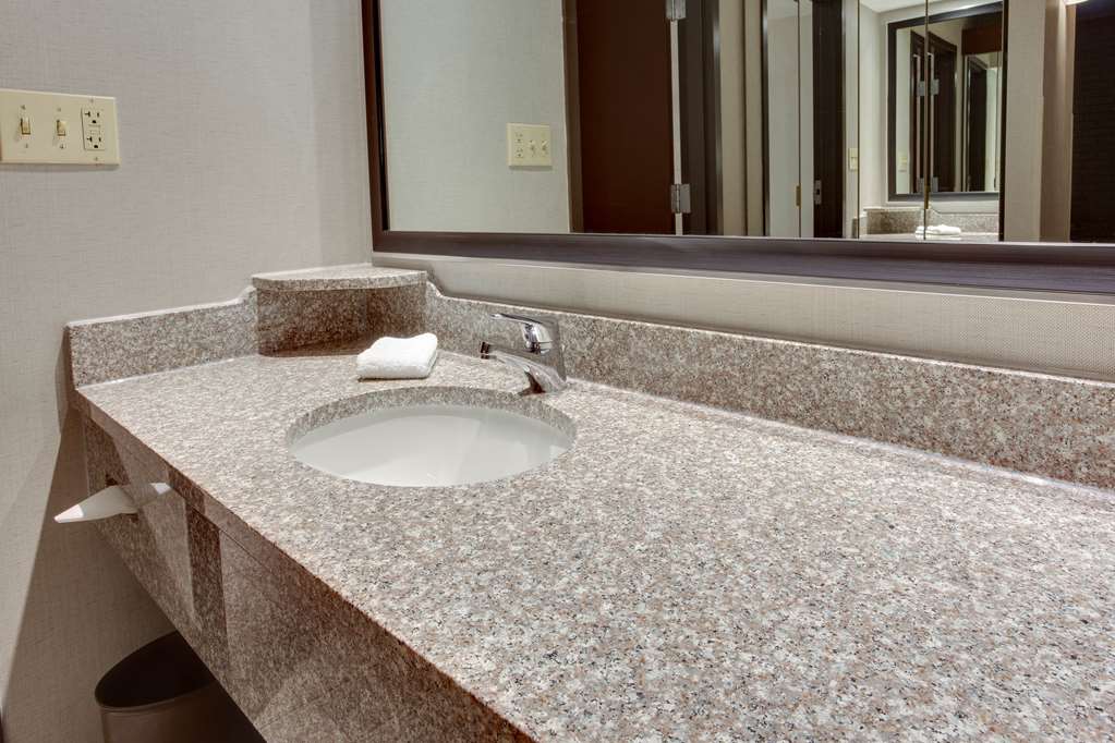 Drury Inn & Suites Louisville East - photo 23