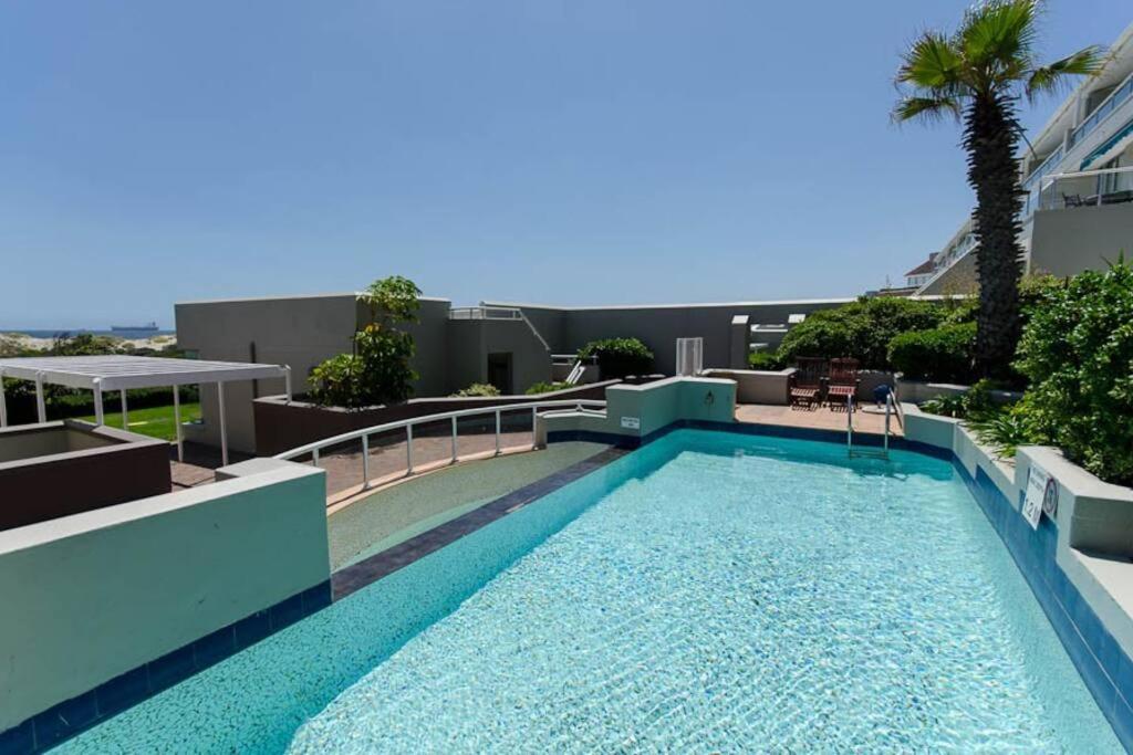 Dolphin Beach Apartment