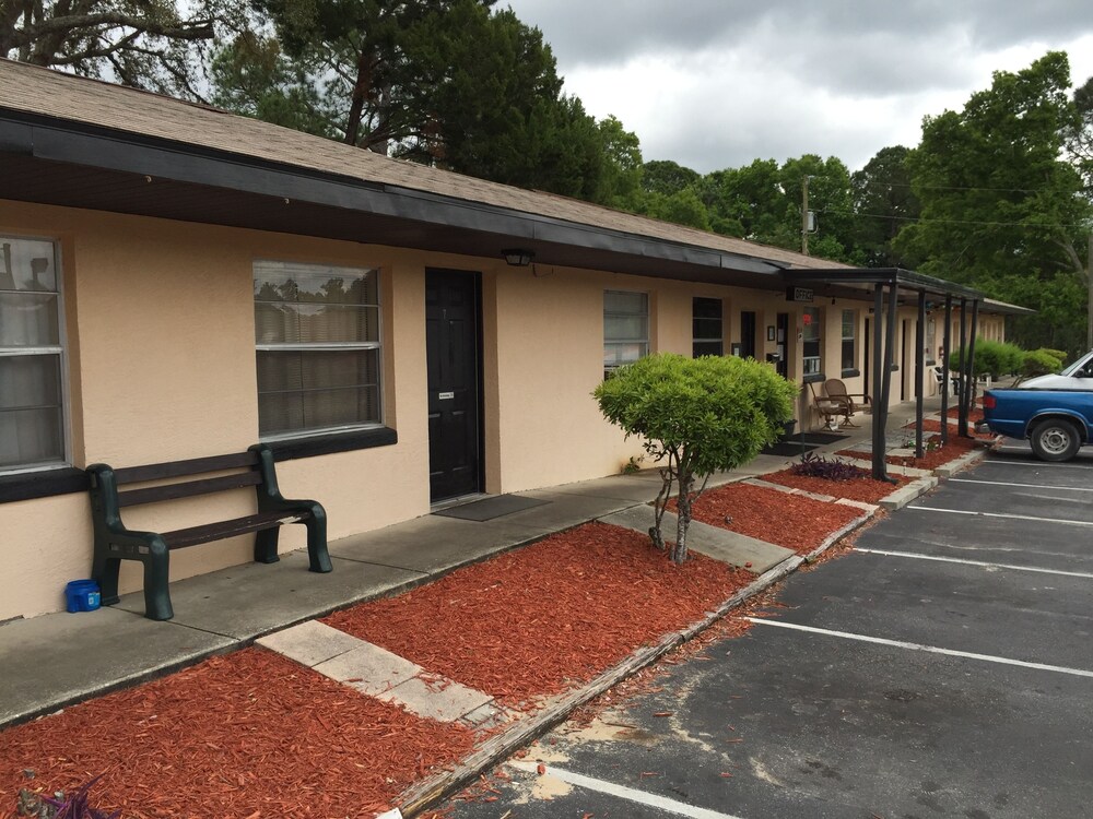 Three Rivers Motel - photo 22