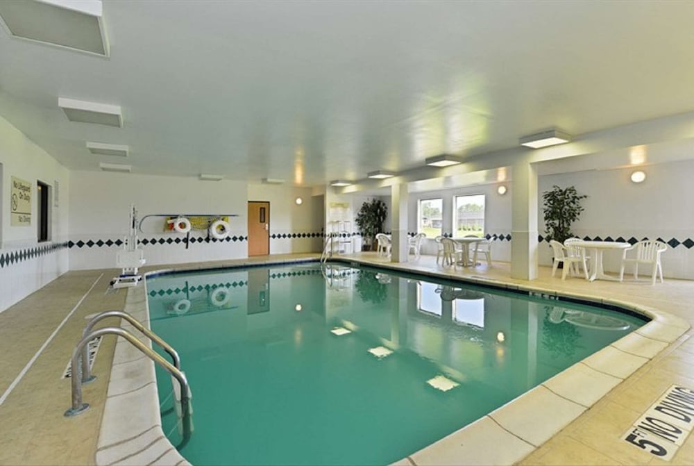Hampton Inn Sturgis Lagrange Area - photo 24