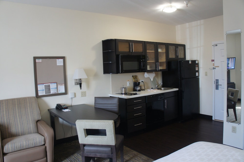 Candlewood Suites Clarksville by IHG - photo 14