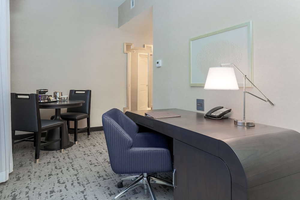 DoubleTree by Hilton Evansville - photo 14