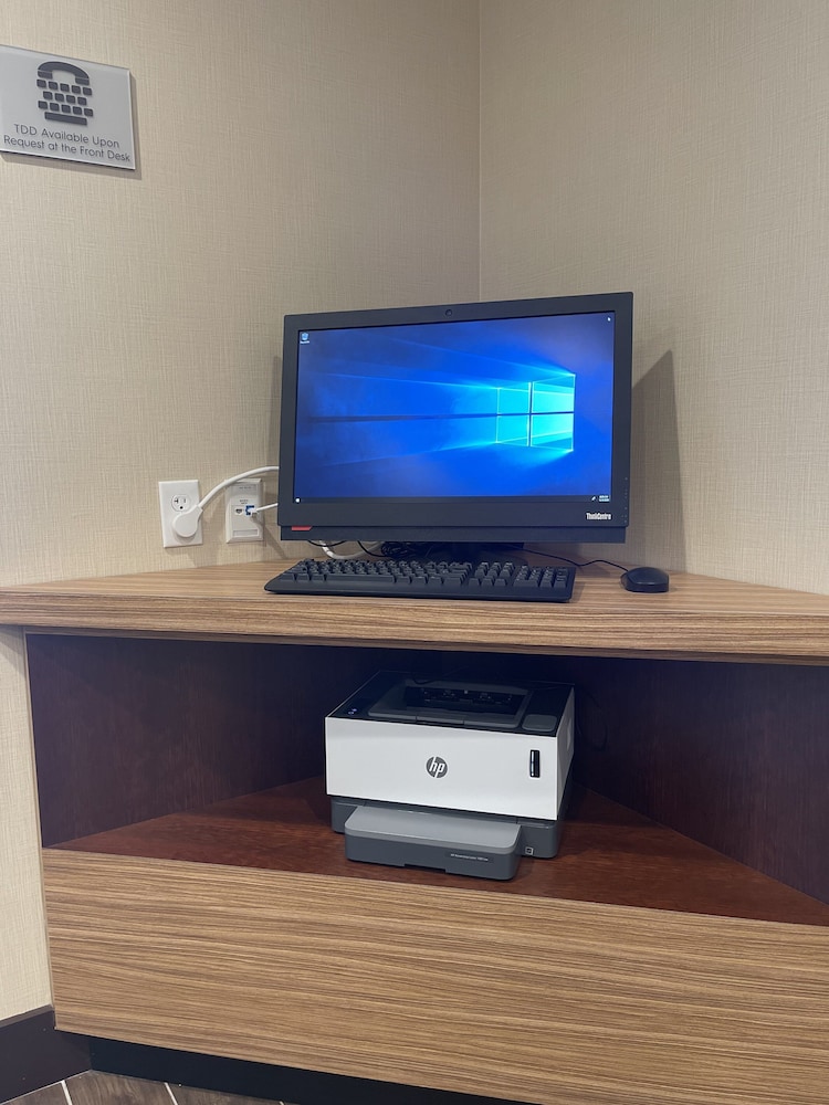 TownePlace Suites by Marriott Grand Rapids Airport Southeast - photo 29