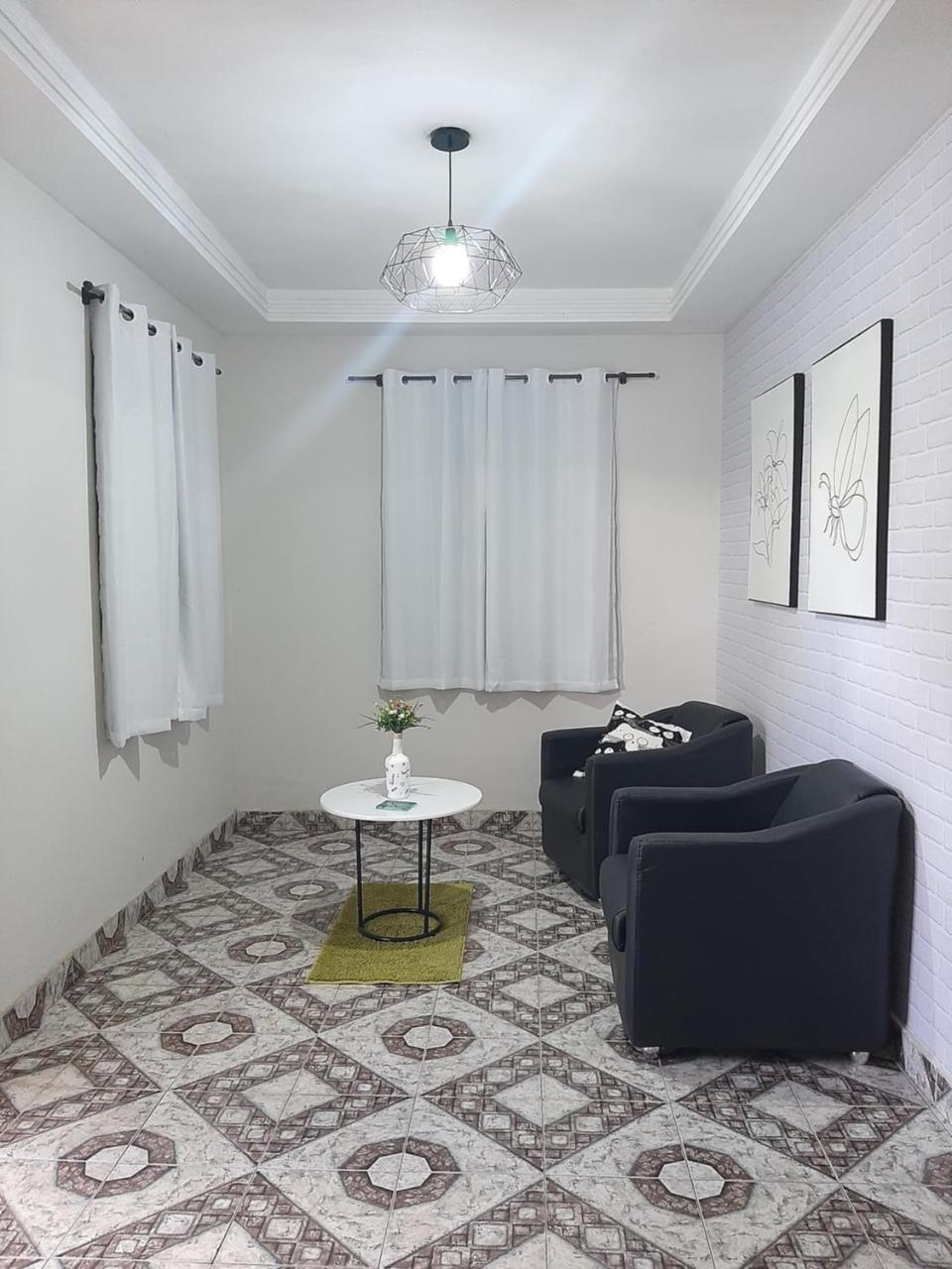 Casa Espacosa Com Wi Fi Garagem Para 2 Veiculos E Area Externa Em Campos Dos Goytacazes — 4-Star Luxury Hotel in Tobias Barreto, Brasil