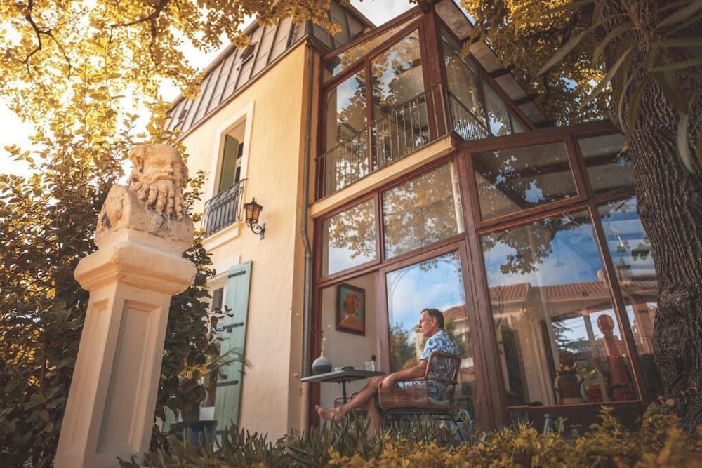 Villa Kumquats — 4-Star Luxury Hotel in Beziers, France