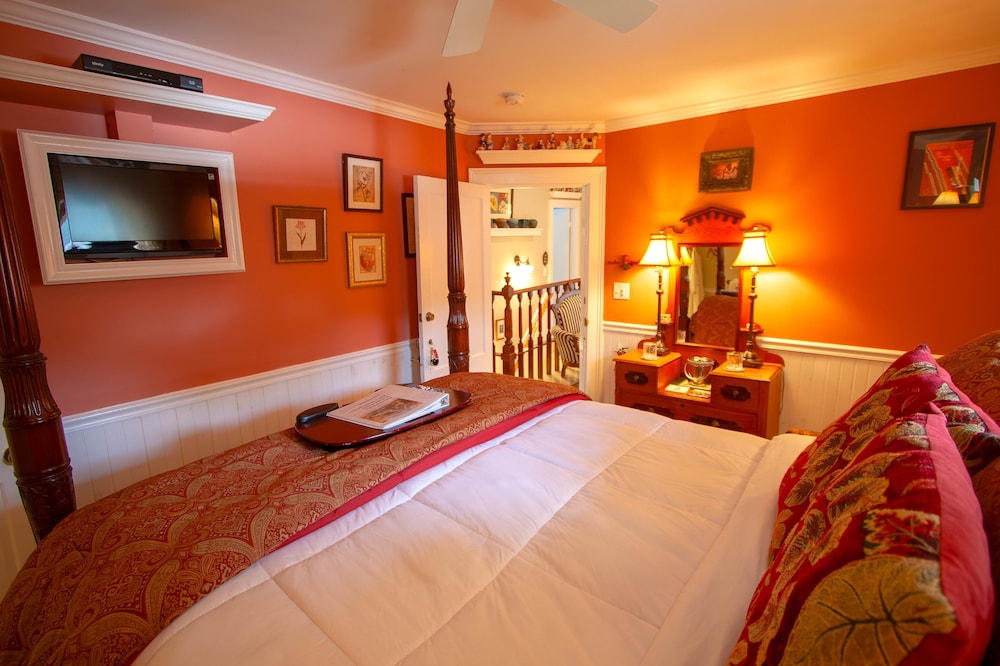 Phineas Swann Inn & Spa - photo 20