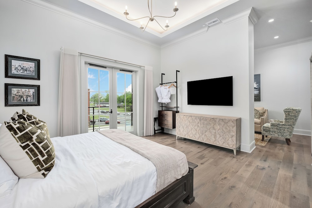 The Flying Fifty a Luxury Boutique Hotel - photo 15