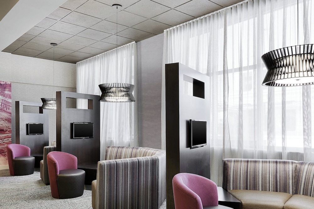 Courtyard by Marriott Milwaukee Downtown - photo 23