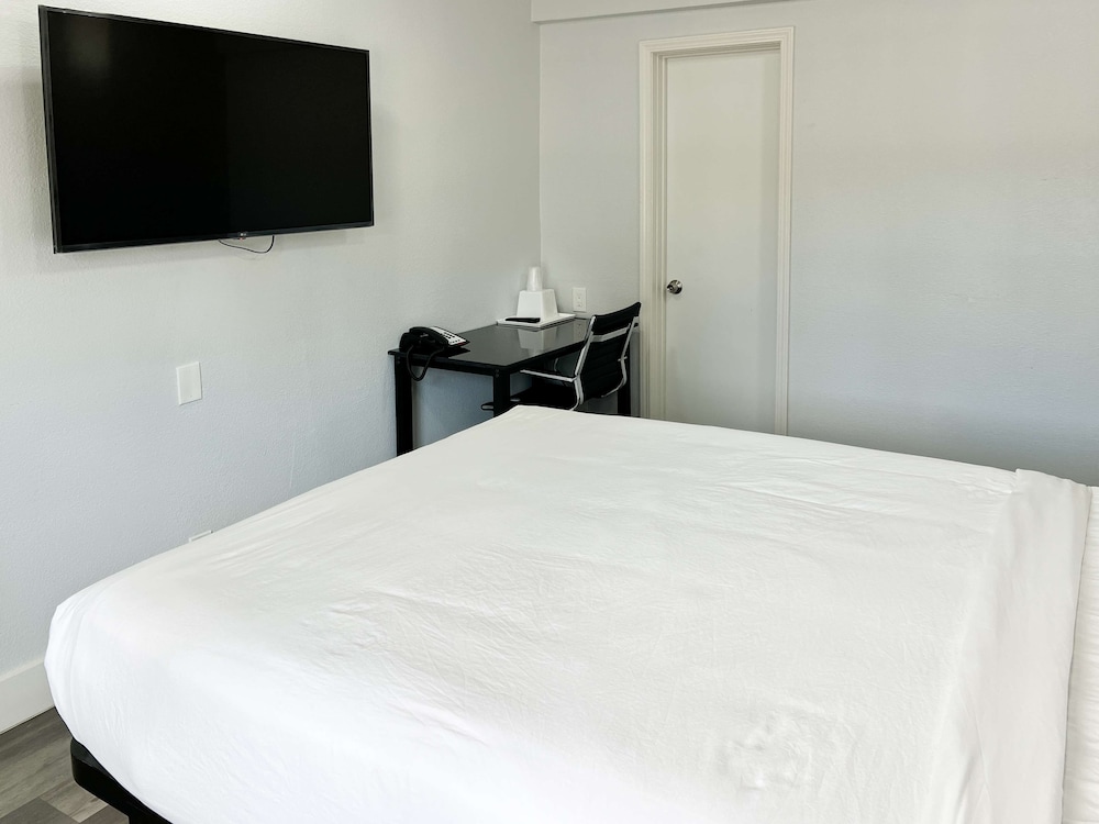 Motel 6 Santa Cruz CA - photo 8