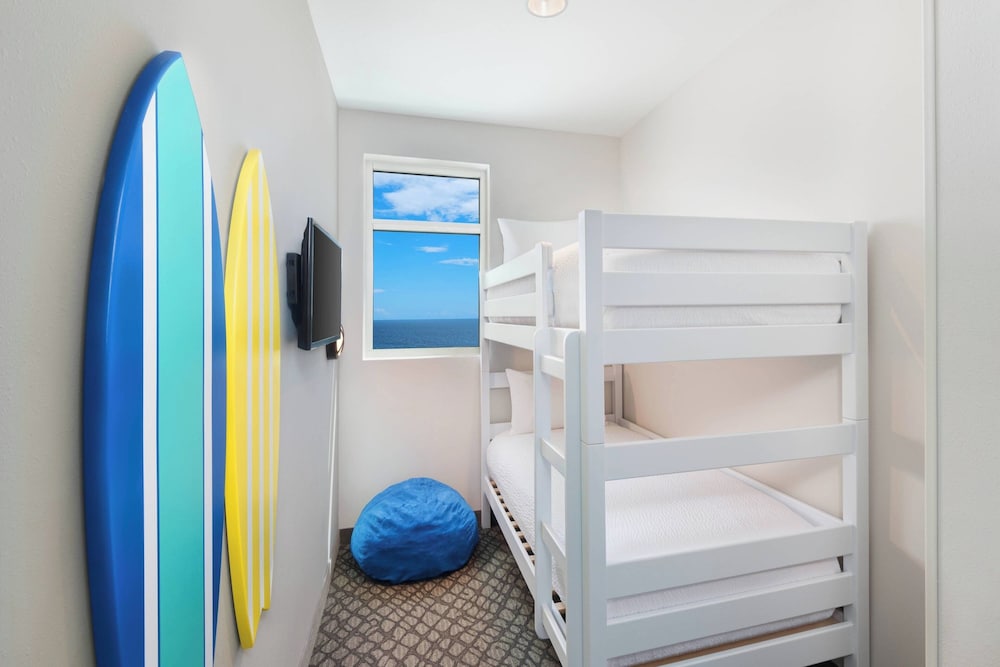 SpringHill Suites by Marriott Panama City Beach Beachfront - photo 14