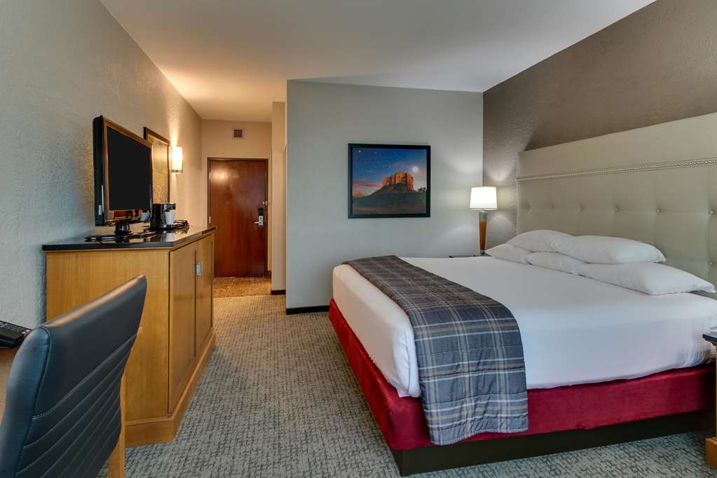 Drury Inn & Suites Phoenix Happy Valley - photo 23