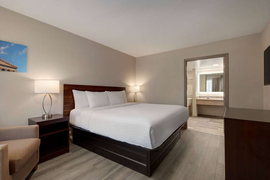 Days Inn by Wyndham Emporia - photo 22