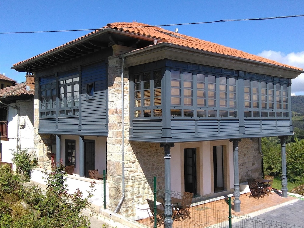 La Llongar Pilona — Pilona