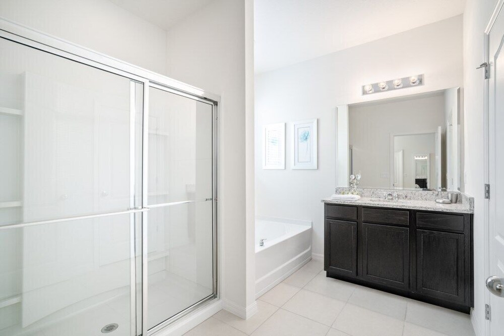 Alluring 7bed 5.5bath Pool Home Solterra Resort - photo 17
