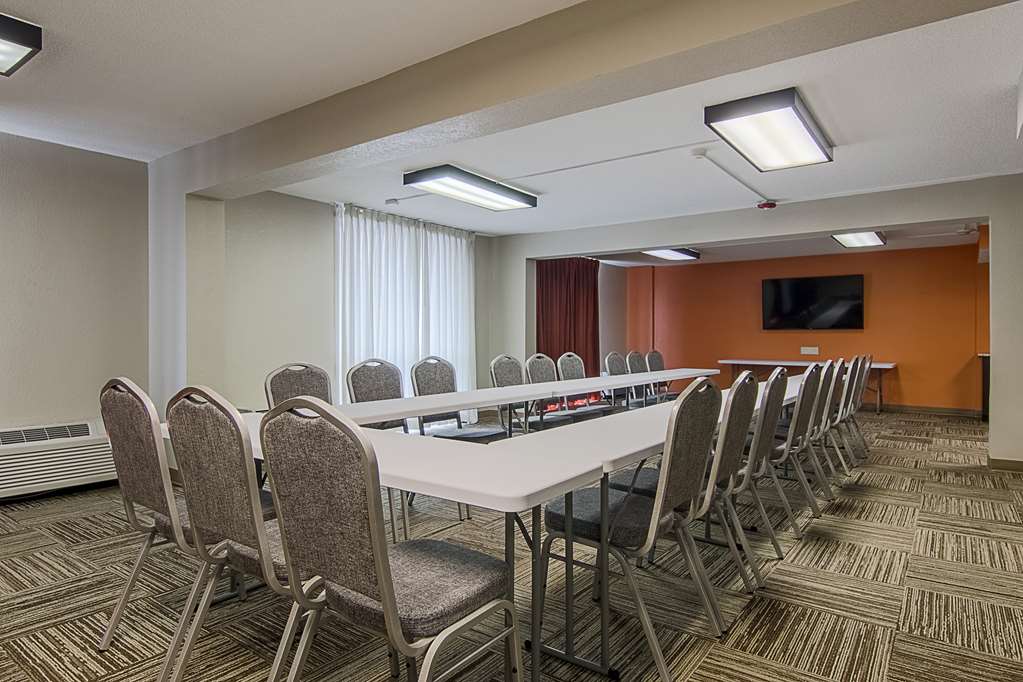 Motel 6 Atlanta GA Atlanta Airport - photo 39