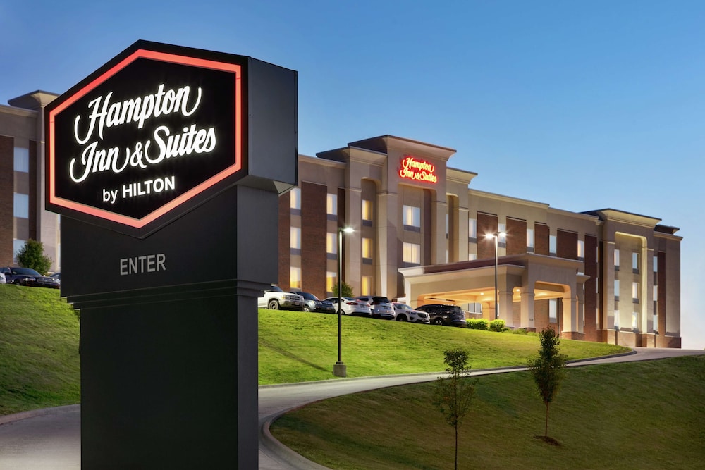 Hampton Inn & Suites Parkersburg Downtown - featured photo