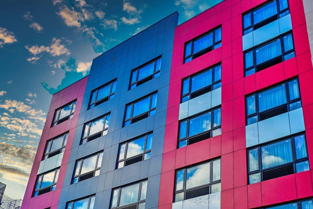 Super 8 by Wyndham Bronx Near Botanical Garden - photo 2
