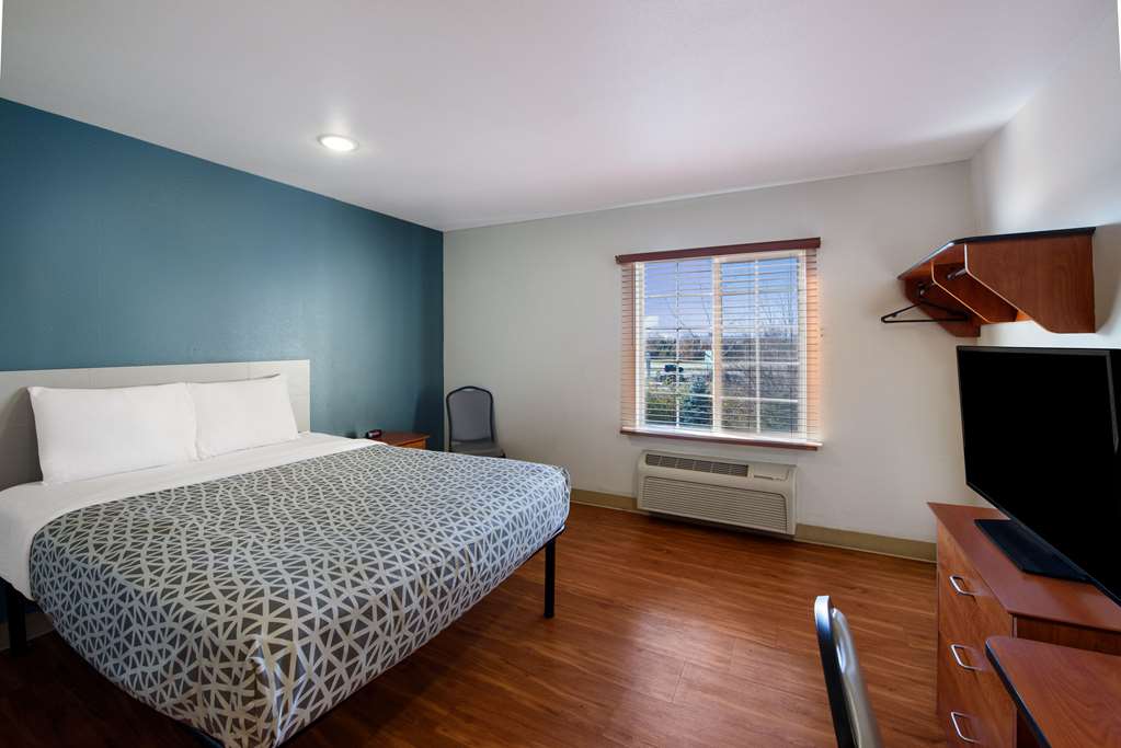 WoodSpring Suites Columbus Southeast - photo 10