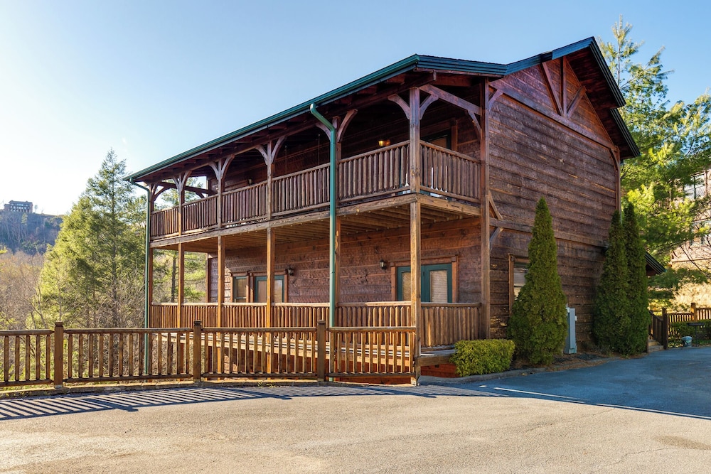 The Great Escape II by Jackson Mountain Rentals — 4-Star Luxury Hotel in Gatlinburg, United States