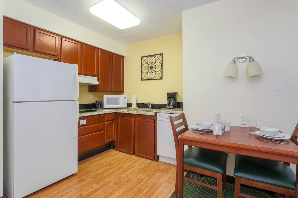 Residence Inn by Marriott Oklahoma City South - photo 12