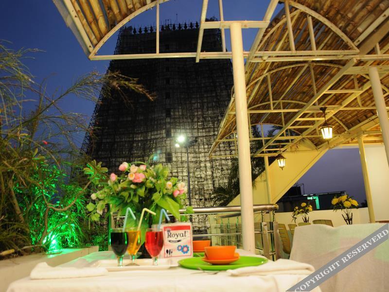 Sri Sarvesha JS Palace temple view in Tiruvannamalai, India
