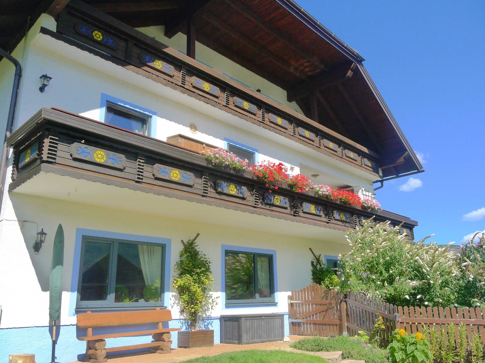 Haus Bellevue — 4-Star Luxury Hotel in Sankt Michael Im Lungau, Austria