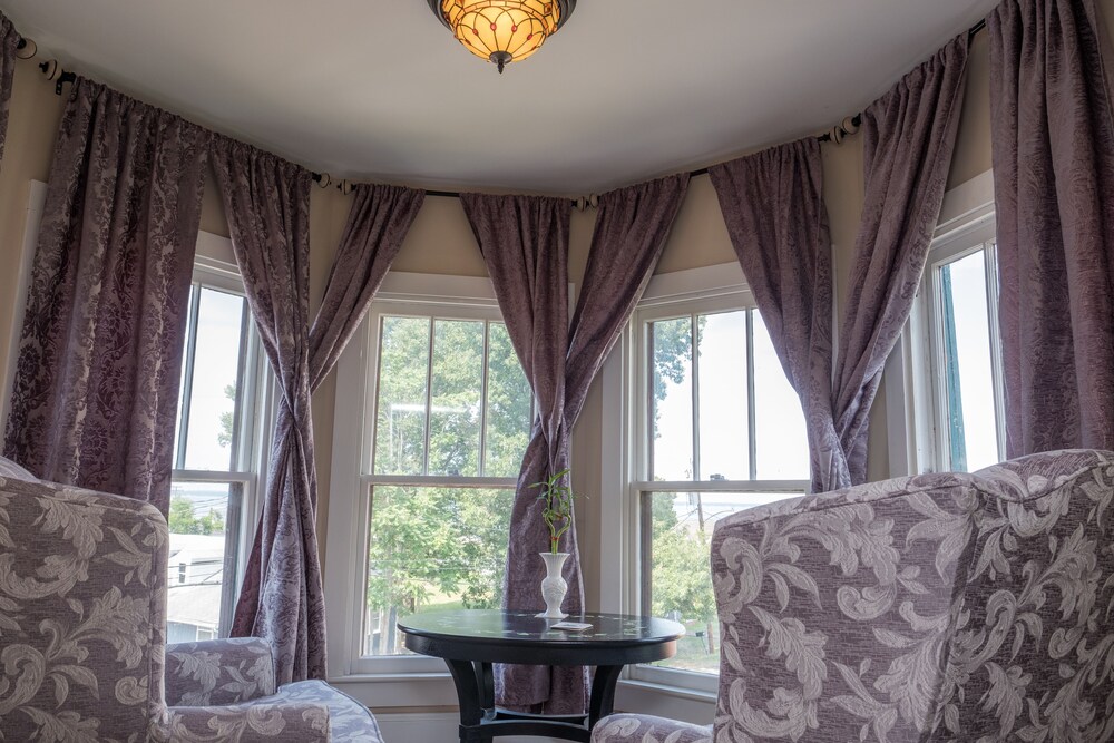 Dennison Street Inn Bed & Breakfast - photo 16