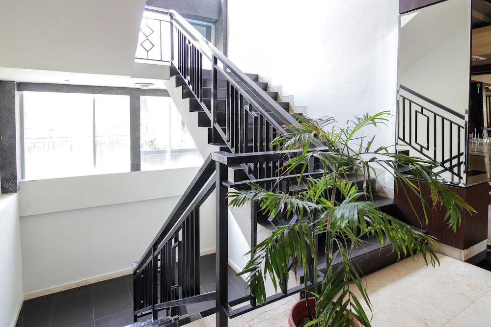 M one Hotel Bogor — hotel in Sukaraja