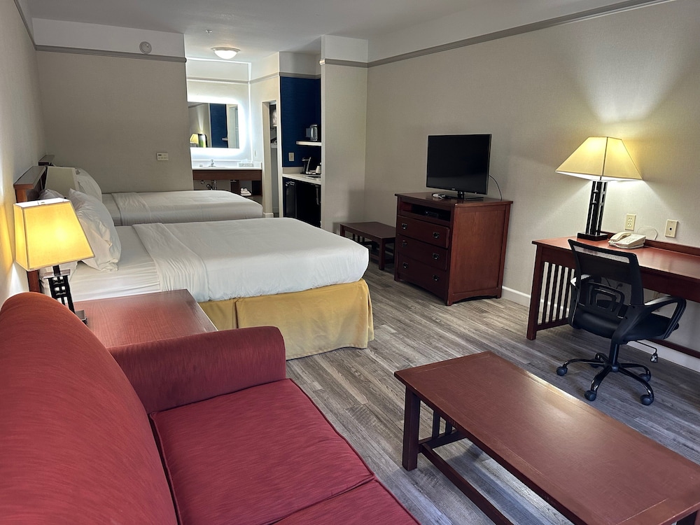 Holiday Inn Express Hotel & Suites San Dimas by IHG - photo 7