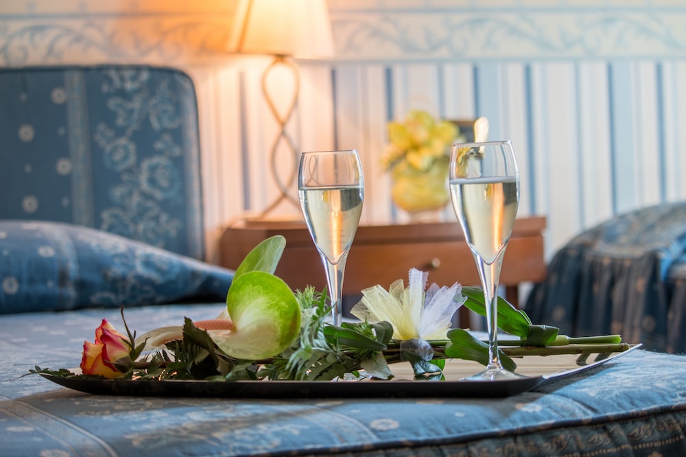 Locanda Da Otello — hotel in Marta