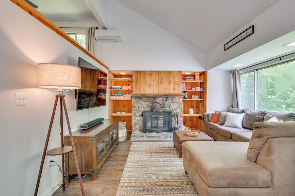 Winter Fun Resort Condo 1 2 Mi to Campton Mtn — hotel in Campton