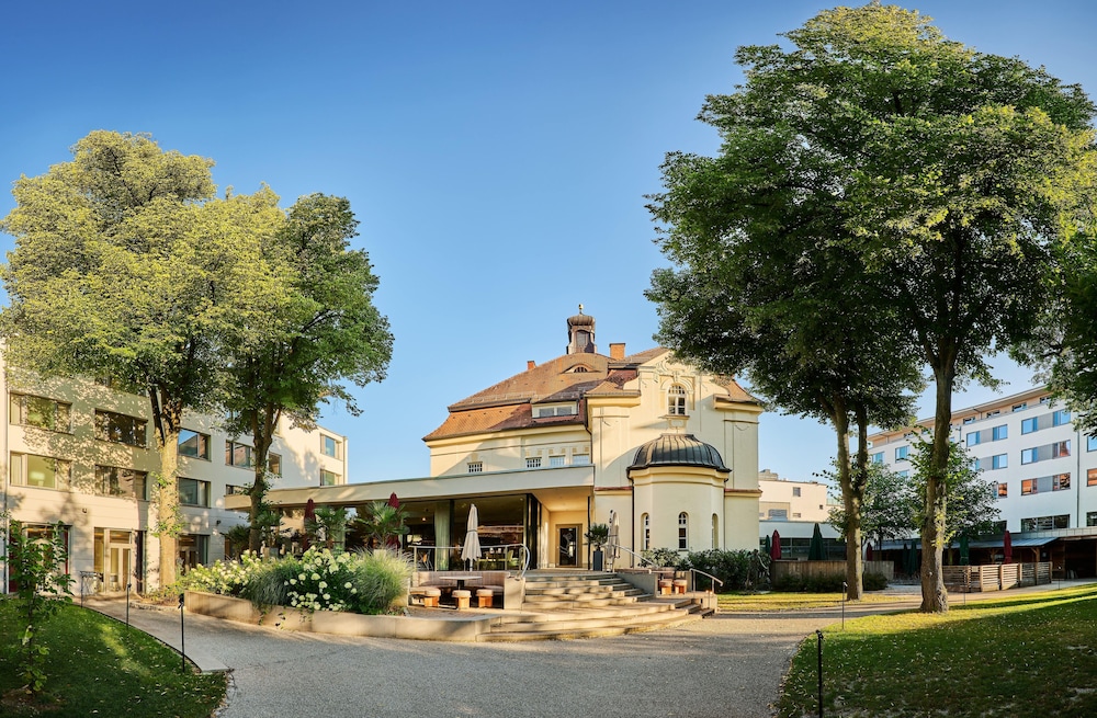 Hotel Asam - carbon neutral hotel in Straubing