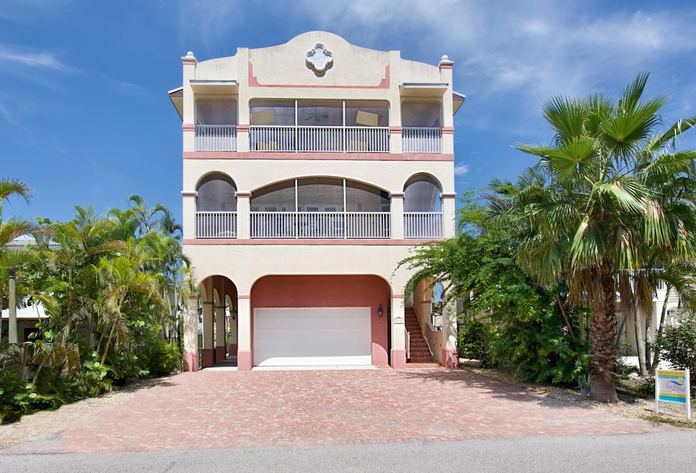 The Grand Mango by Sun Palace Vacations in Fort Myers Beach, United States