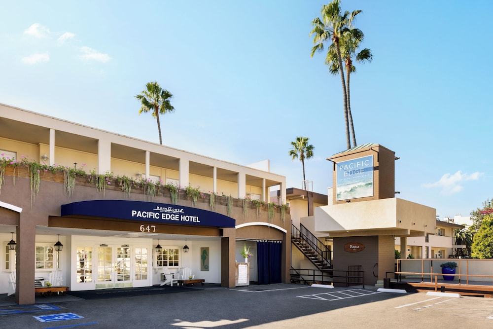 Pacific Edge Hotel - photo 126