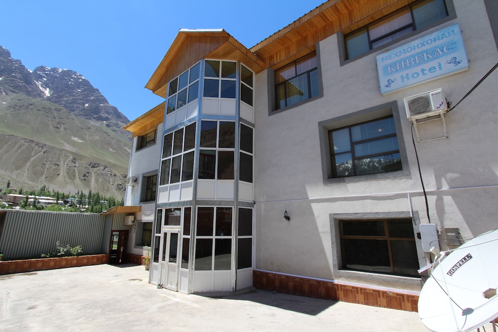 Kivekas Hotel in Khorugh, Tajikistan