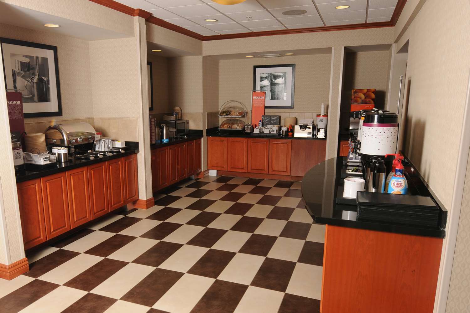 Hampton Inn Omaha West Lakeside - photo 17