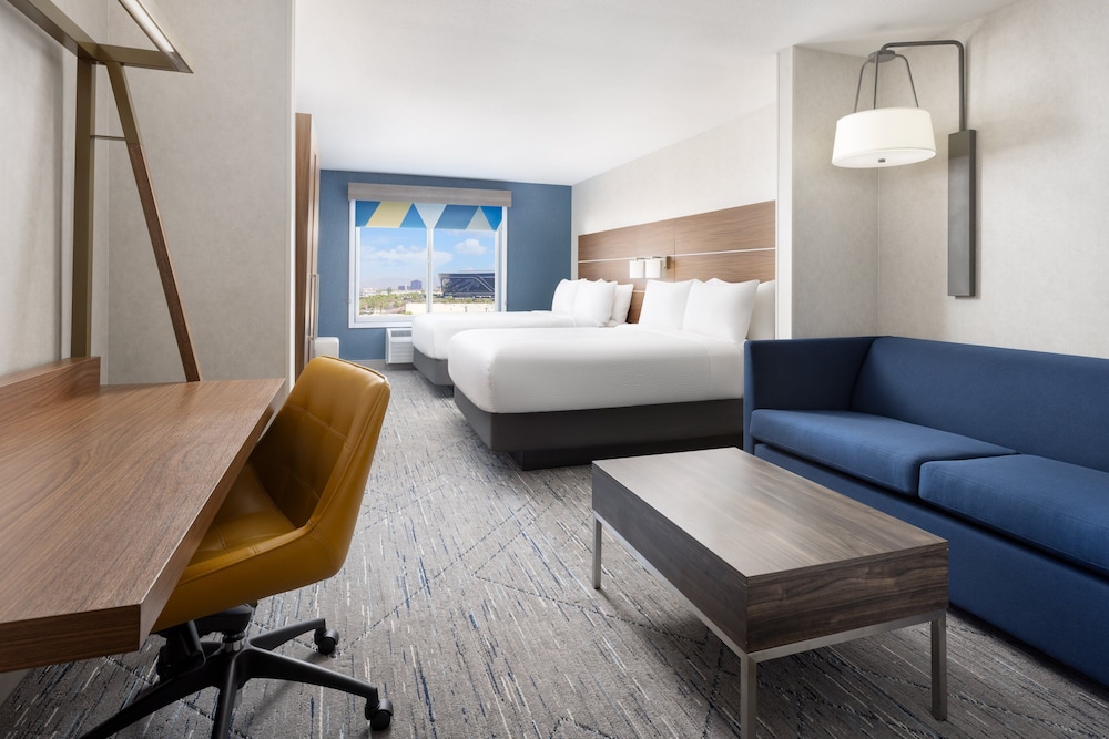 Holiday Inn Express Las Vegas South - photo 12