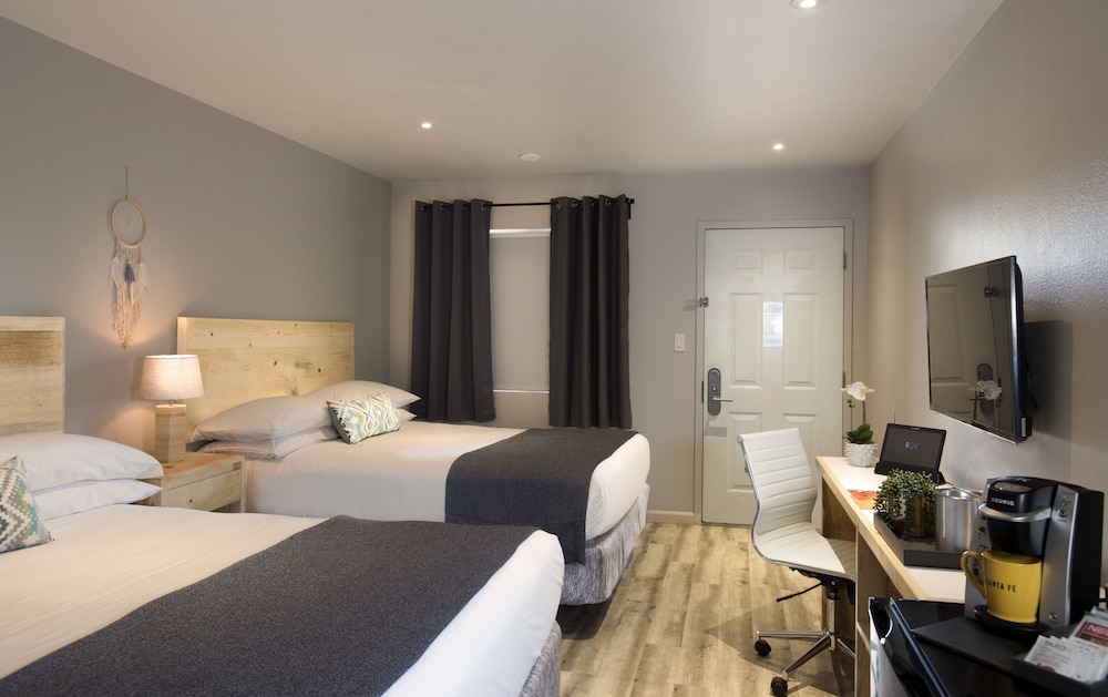 The Sage Hotel - photo 24