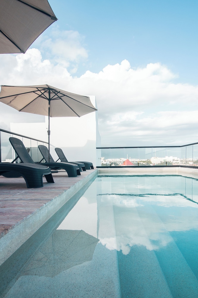 Rooftop pool