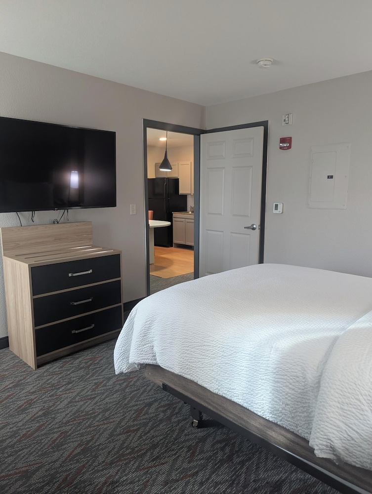 Candlewood Suites Loveland by IHG - photo 22