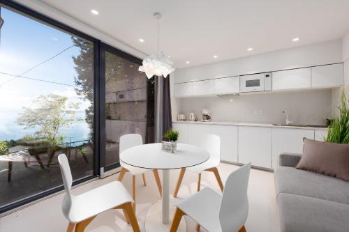 Rosa del Mar Maisonette 4 — 4-Star Luxury Hotel in Moscenicka Draga, Croatia