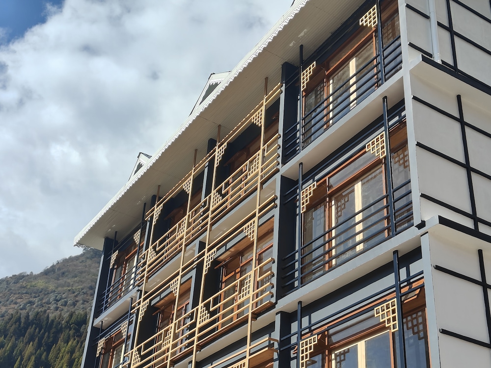 Mount Bayul Shangri La Resort in Mangan, India