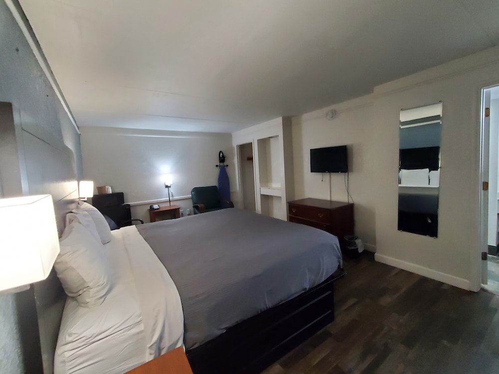 Relax Inn Little Rock - photo 16