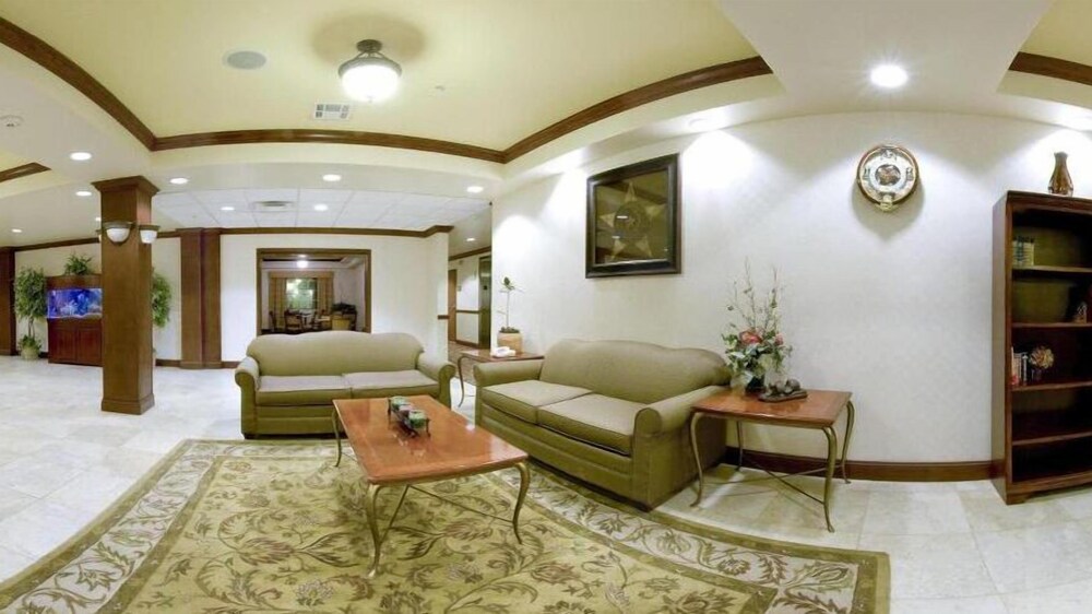 Holiday Inn Express & Suites Levelland by IHG - photo 3
