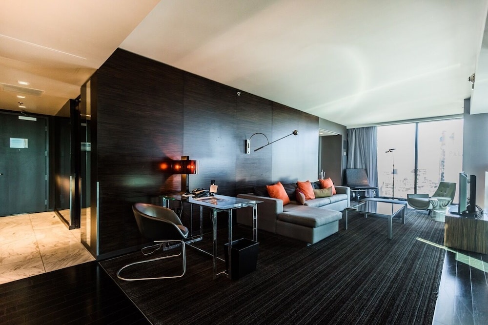 Palms Place Condo Hotel & Casino - photo 23