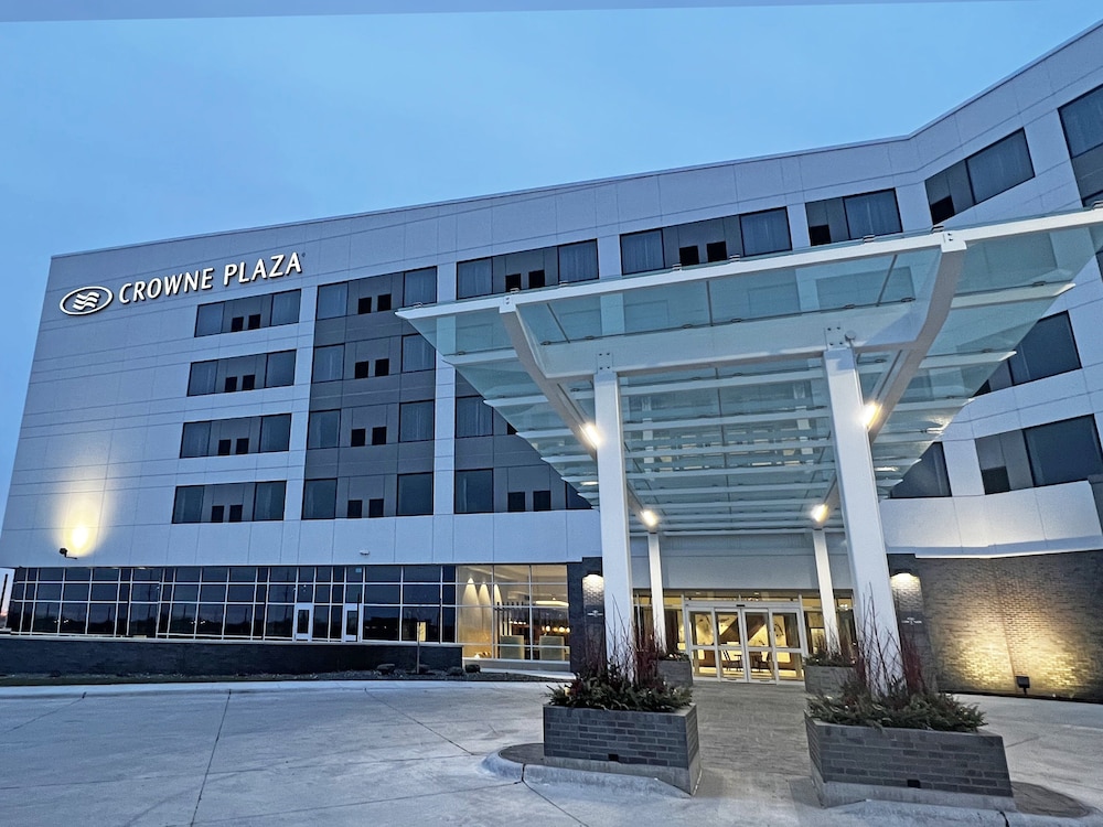 Crowne Plaza Kearney by IHG - photo 101